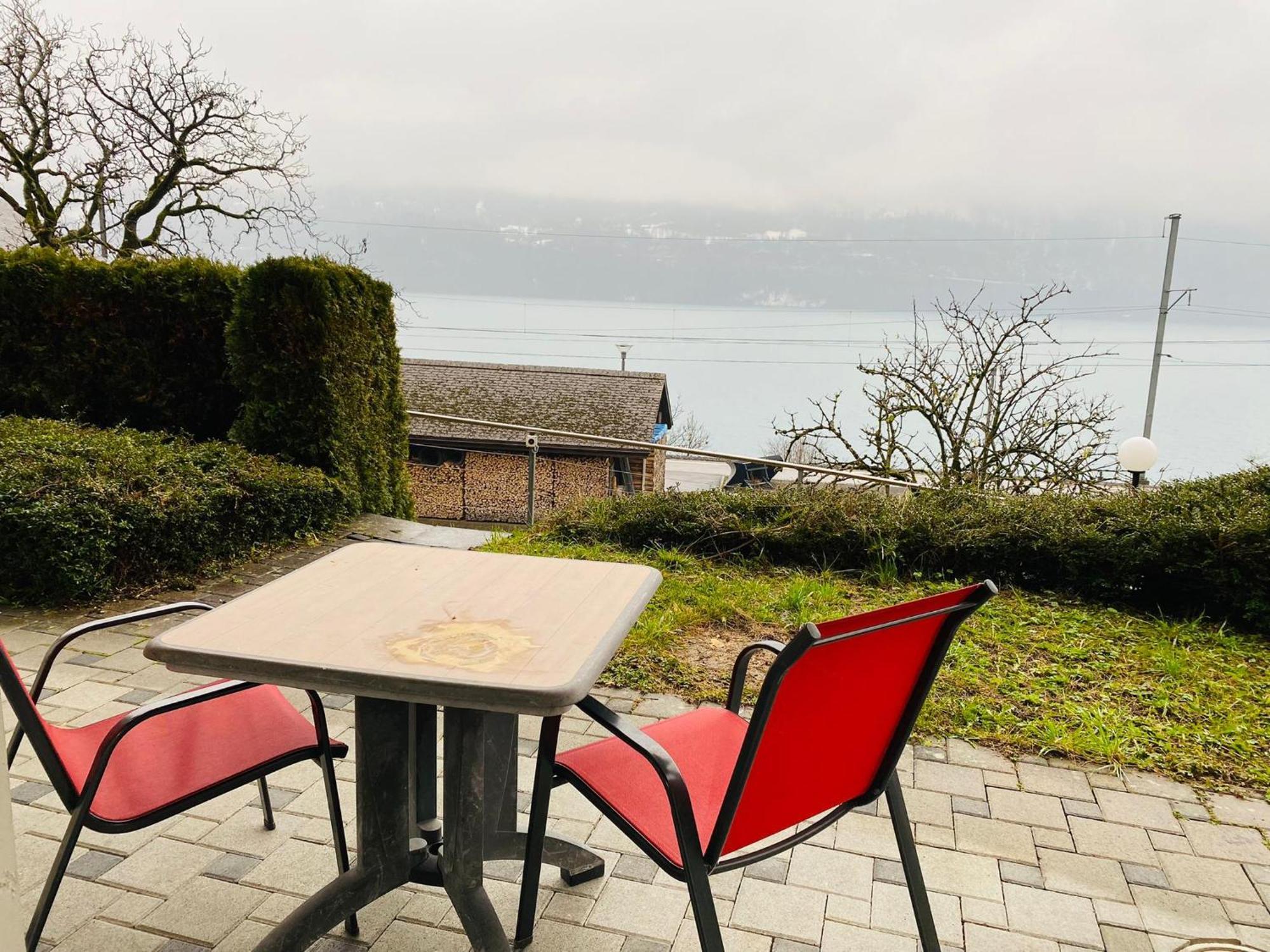 Lake Facing Studio Niederried bei Interlaken Exteriér fotografie